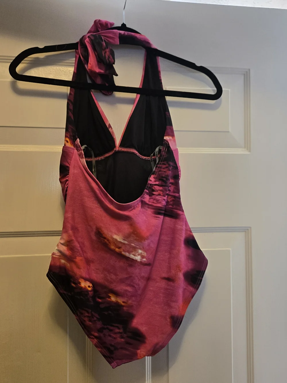 DKNY NWOT Pinkk Abstract One-Piece Halter Swimsuit Size Small - Picture 2 of 6